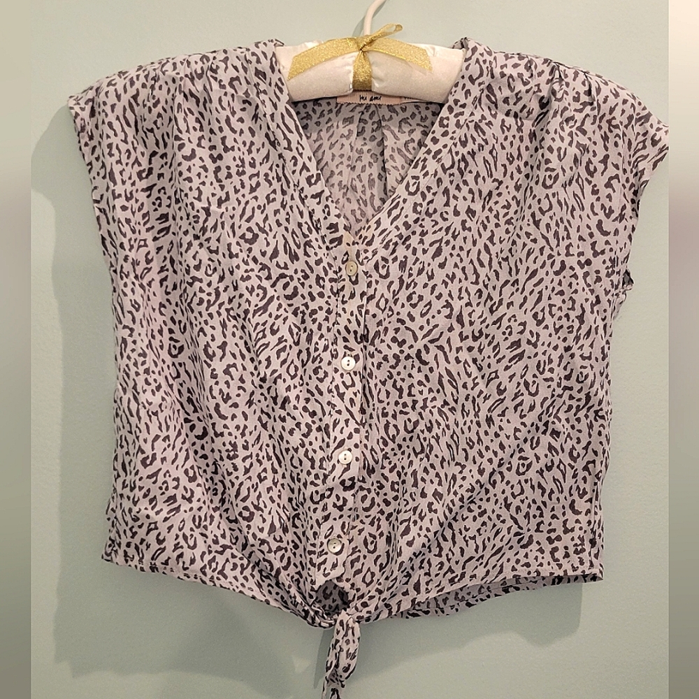 Mi Ami (Francesca's kid's line) Youth Sz 10 Capped Sleeve Gray Leopard Print Top